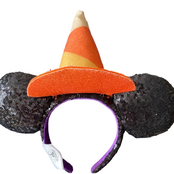 Minnie Mouse Candy Corn With Minnie Ears - Picture 2 of 3